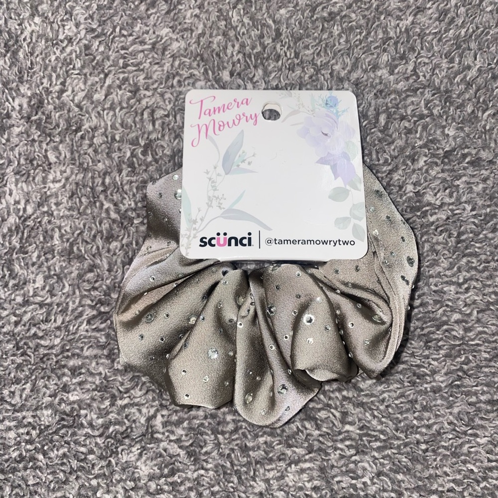 NEW SCUNCI Silver Bedazzled Scrunchie